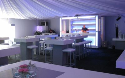 Quadro | Inrichting | Feest | Statafel | Hemel | LED Zuilen | ColorLED Bar | Highdisc