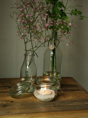 Tafeldecoratie | Beugelfles | Weckpot | Waxinelicht | Melkfles | Bloemen | Bloemstuk | Highdisc