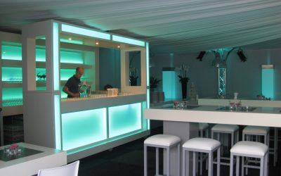 Quadro | Inrichting | Feest | Statafel | Hemel | LED Zuilen | ColorLED Bar | Highdisc