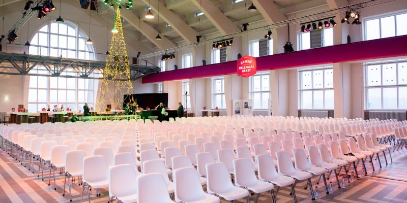 Presentatie opstelling | Witte stoel | Kerst | Presentatie | Grote groep | Highdisc