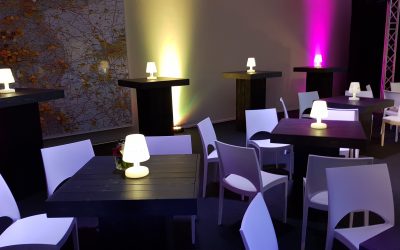 100% Natural Dark | Statafel | Zittafel | Stoelen | Verlichting | Decoratie | Highdisc