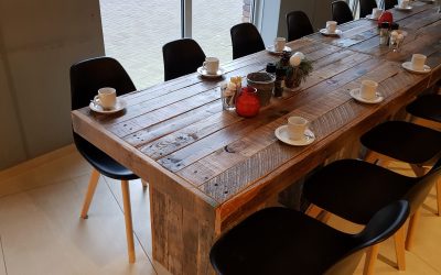 100% EcoWood | Dinertafel | Stoelen | Koffie | Decoratie | Tafeldecoratie | Aankleding | Highdisc