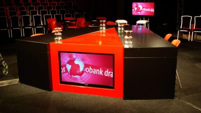 Talkshow tafel | Presentatietafel | Podiumsetting | Forumtafel | Conferentietafel | Highdisc