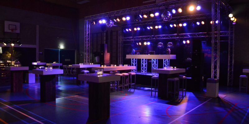 Inrichting | EcoWood | Statafel | Dj | Podium | Truss | Verlichting | Geluid | Sfeerverlichting | Highdisc