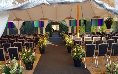 Bruiloft | Tent | Verlichting | Sfeerverlichting | Stoelen | Ceremonie | Inrichting | Feest | Highidsc
